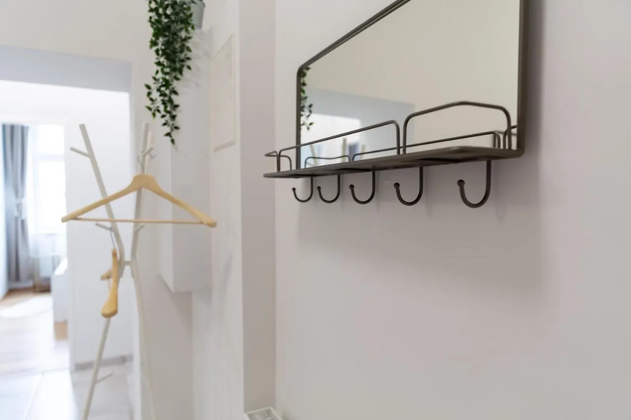 Cozy, Generous City Apartment - 10 Min To City-Centre - Contactless 24H Check-In Vienna