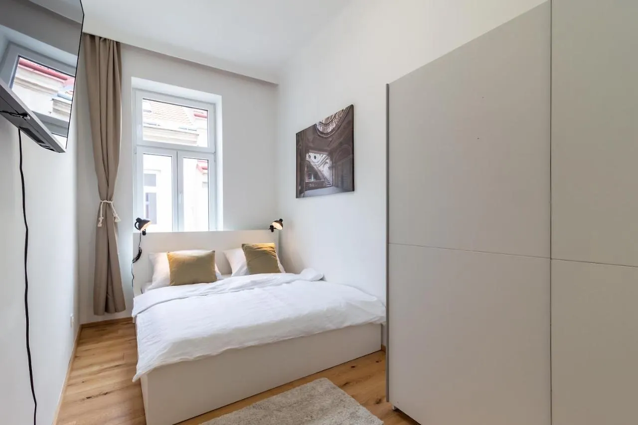 Cozy, Generous City Apartment - 10 Min To City-Centre - Contactless 24H Check-In Vienna