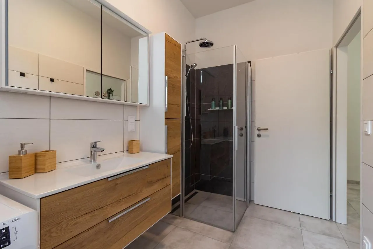 Cozy, Generous City Apartment - 10 Min To City-Centre - Contactless 24H Check-In Vienna 0*,  Austria