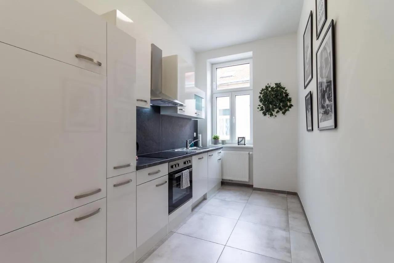 Cozy, Generous City Apartment - 10 Min To City-Centre - Contactless 24H Check-In Vienna