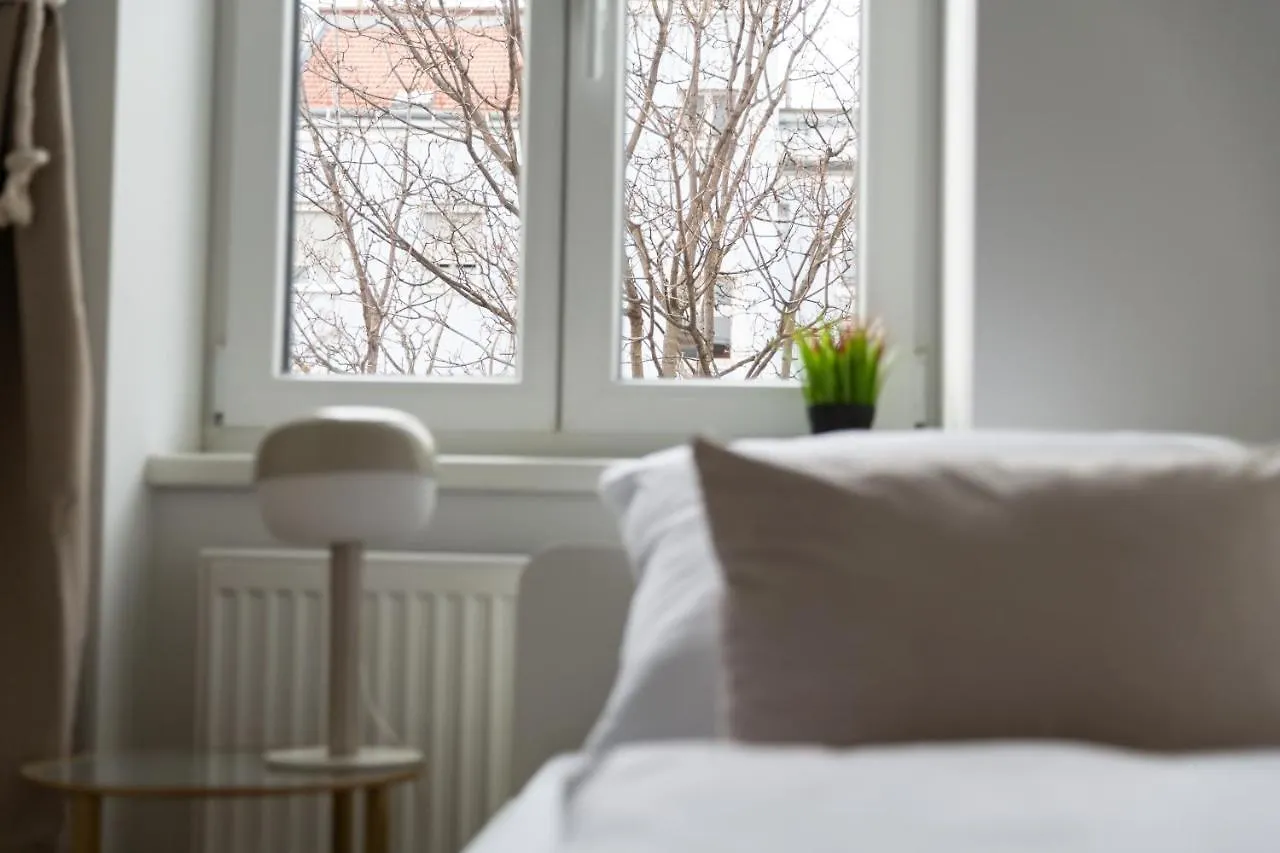 Cozy, Generous City Apartment - 10 Min To City-Centre - Contactless 24H Check-In Vienna