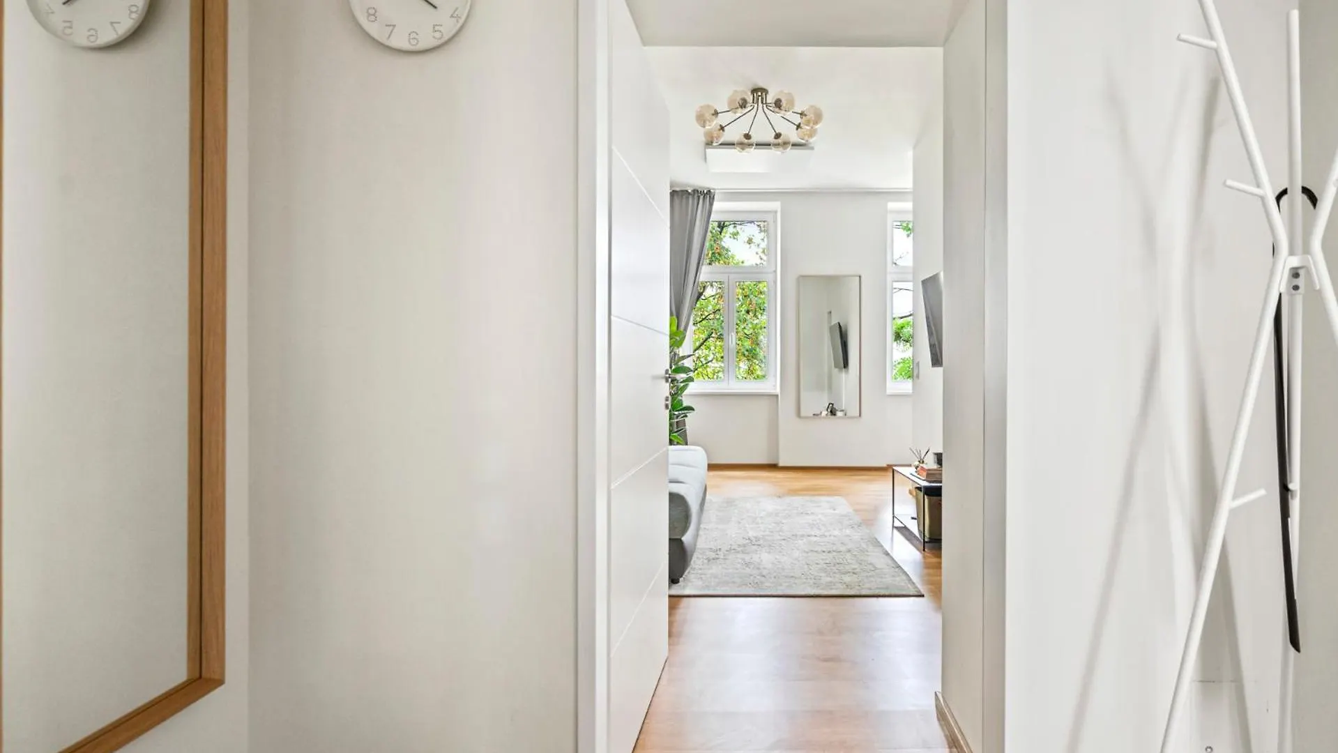Cozy, Generous City Apartment - 10 Min To City-Centre - Contactless 24H Check-In Vienna
