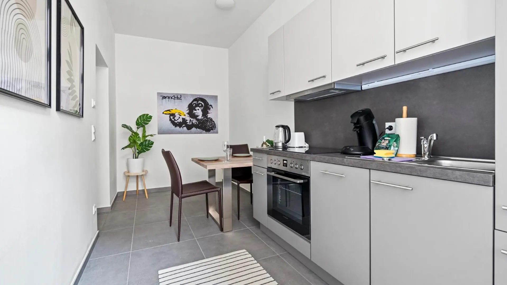 Cozy, Generous City Apartment - 10 Min To City-Centre - Contactless 24H Check-In Vienna