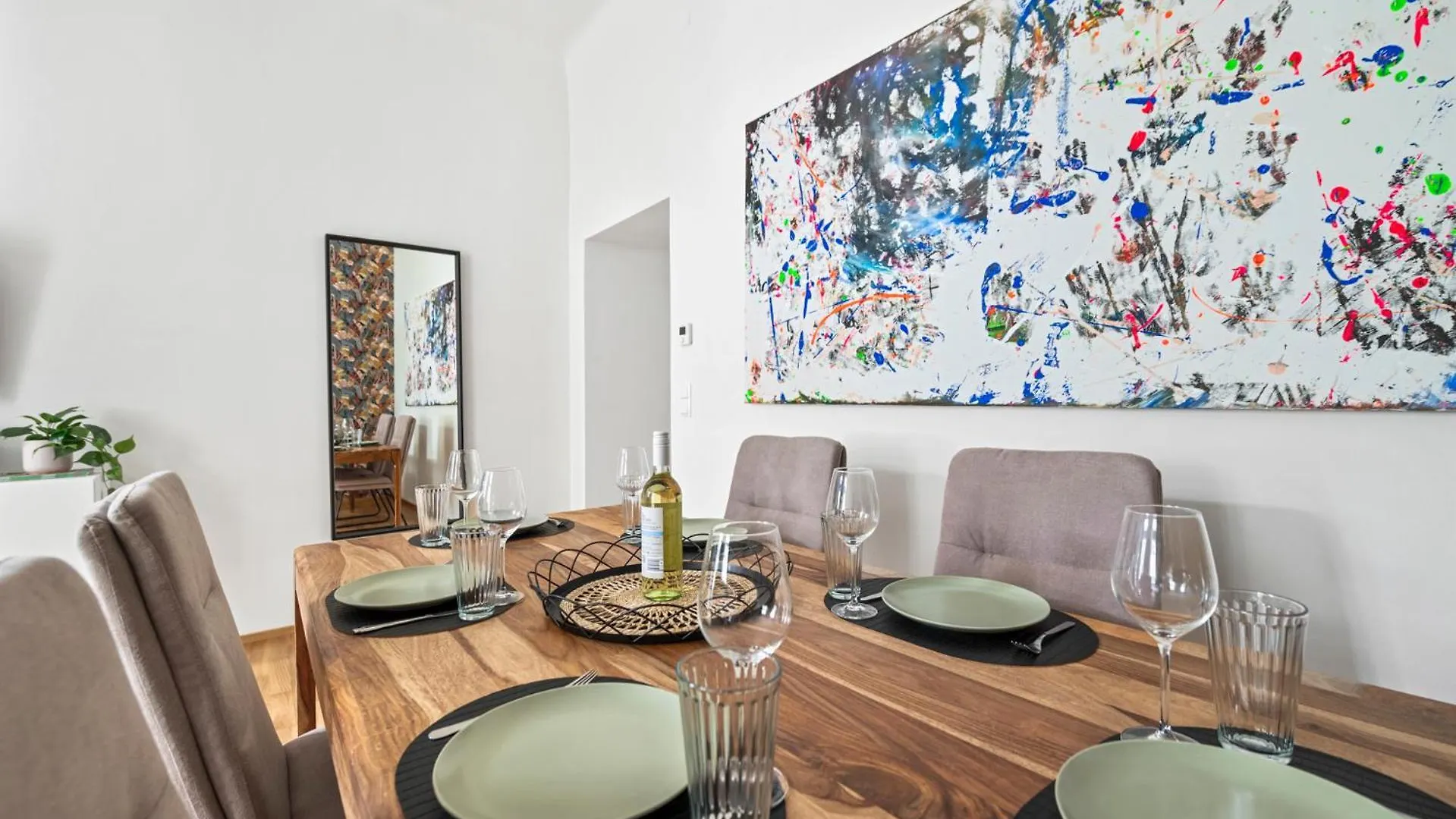 Cozy, Generous City Apartment - 10 Min To City-Centre - Contactless 24H Check-In Vienna 0*,  Austria